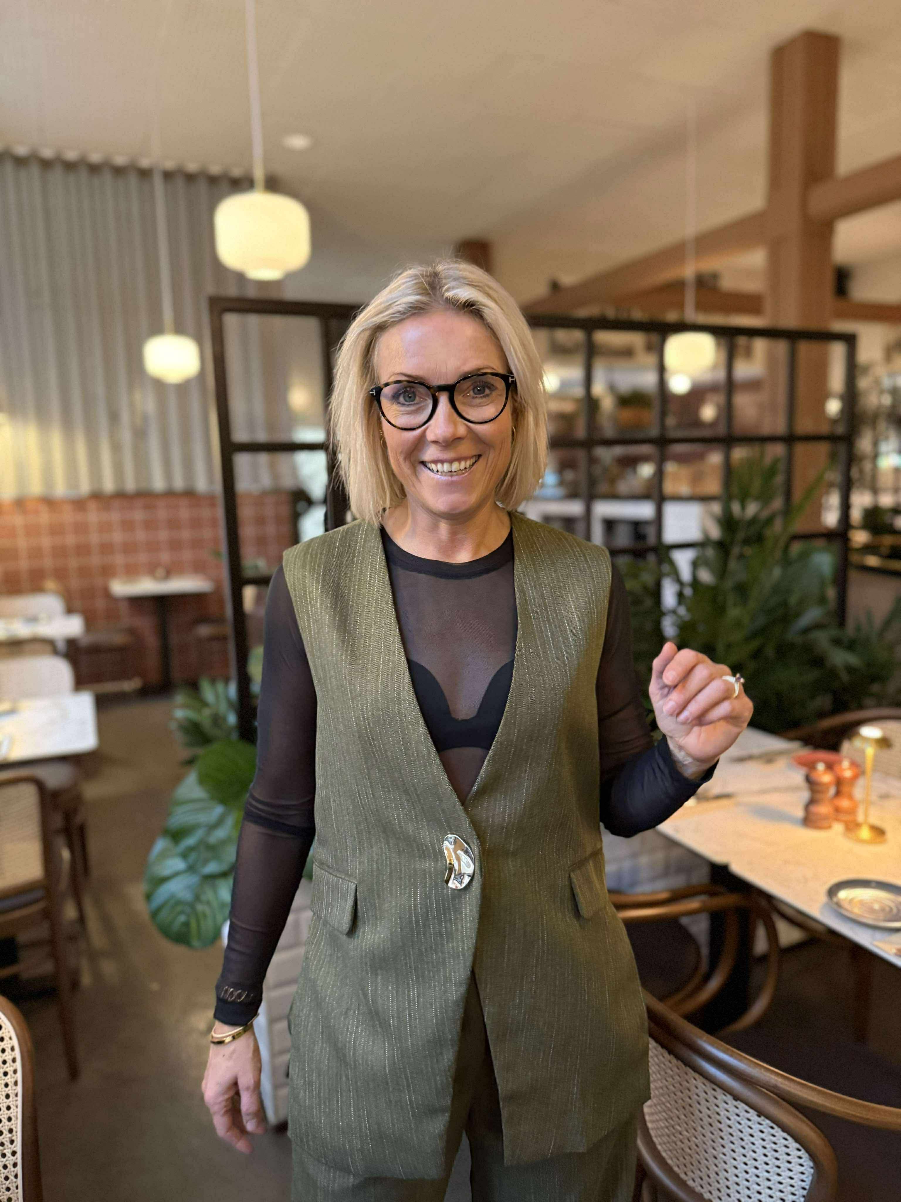 VMKYLAN Tailored Waistcoat - Dark Olive